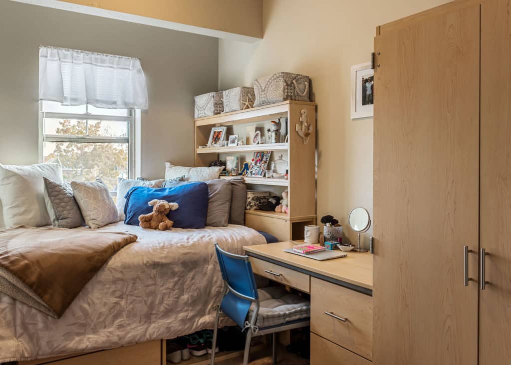 All-Inclusive Student Apartments: Steps Away from Unh Campus